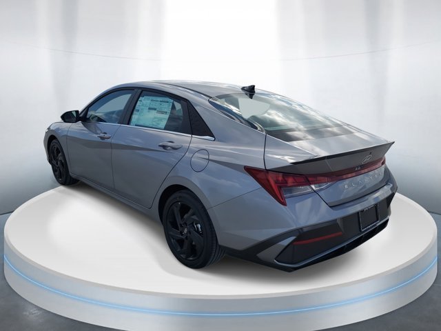 New 2026 Hyundai Elantra SEL Sport Premium FWD image 3