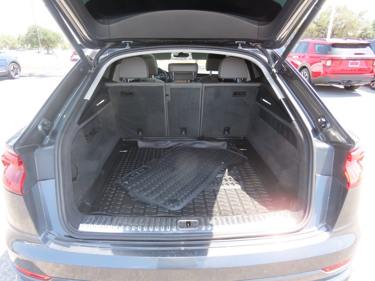 Used 2021 Audi Q8 Premium Plus AWD/4WD image 14