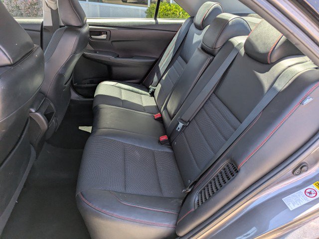 Used 2016 Toyota Camry SE FWD image 24