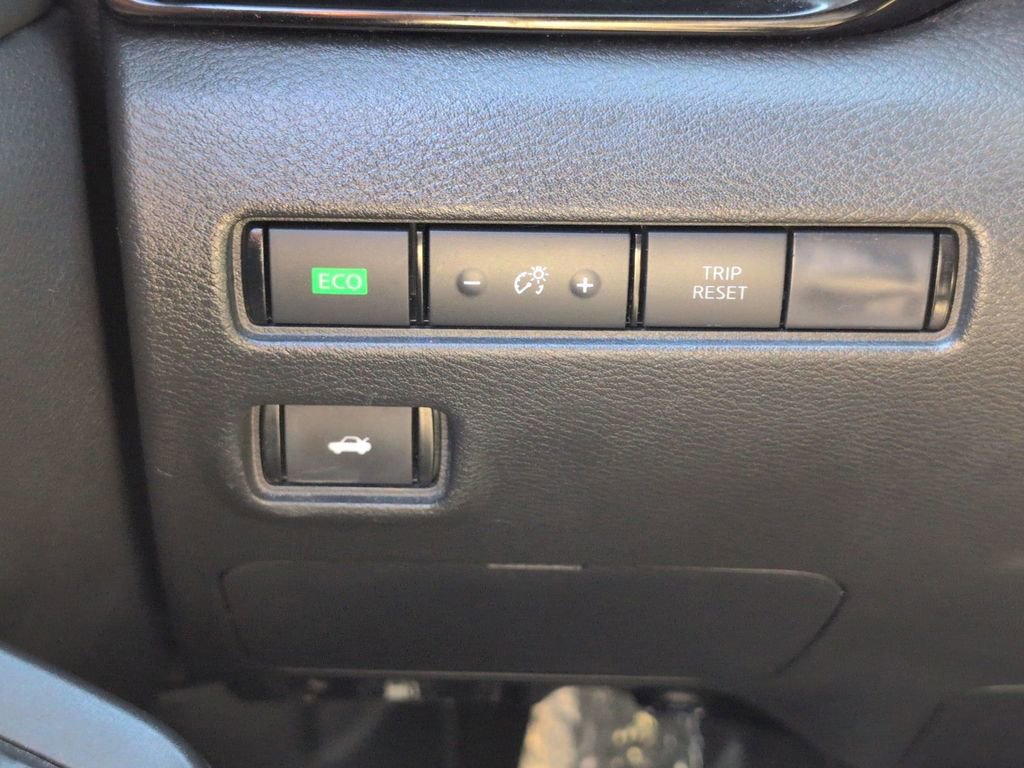 Used 2021 Nissan Sentra SV FWD image 23