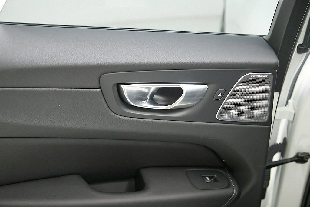 Certified 2023 Volvo XC60 B5 Ultimate image 22