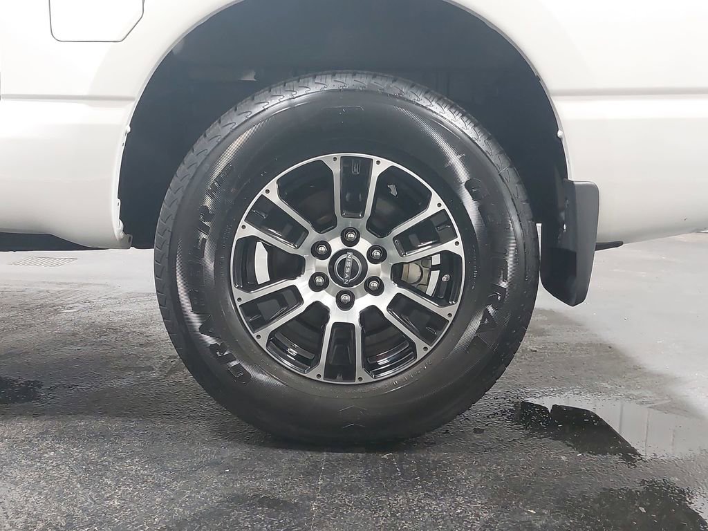 Certified 2024 Nissan Titan SV w/ SV Convenience Package image 32