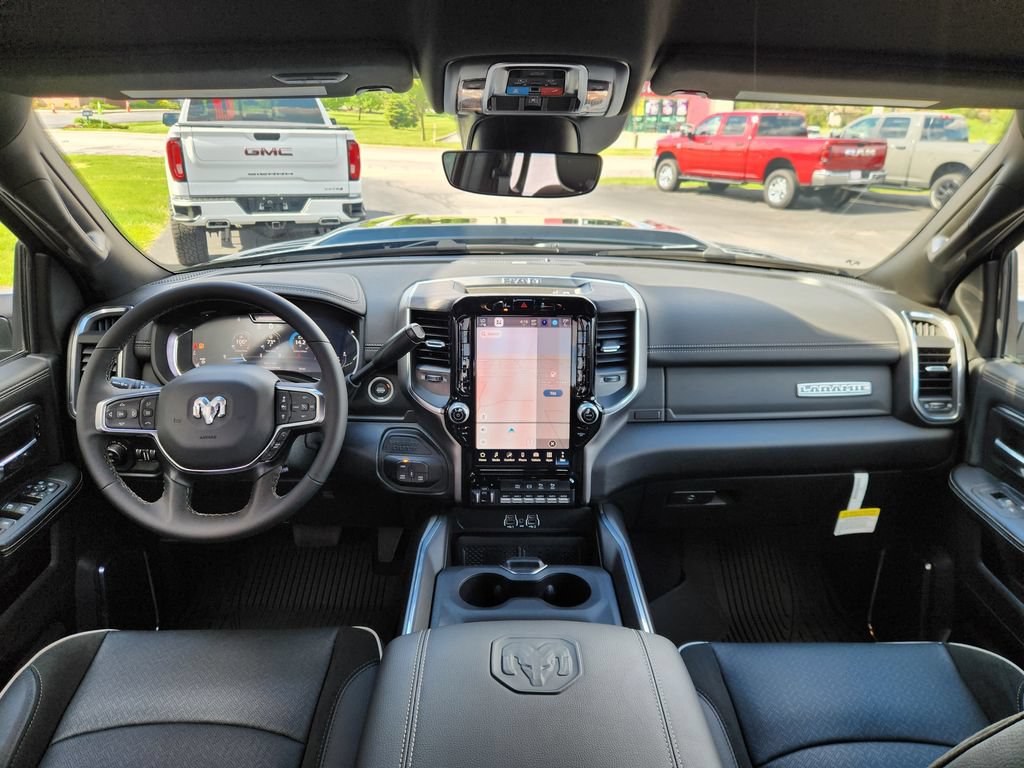 New 2026 RAM 2500 Laramie AWD/4WD image 19