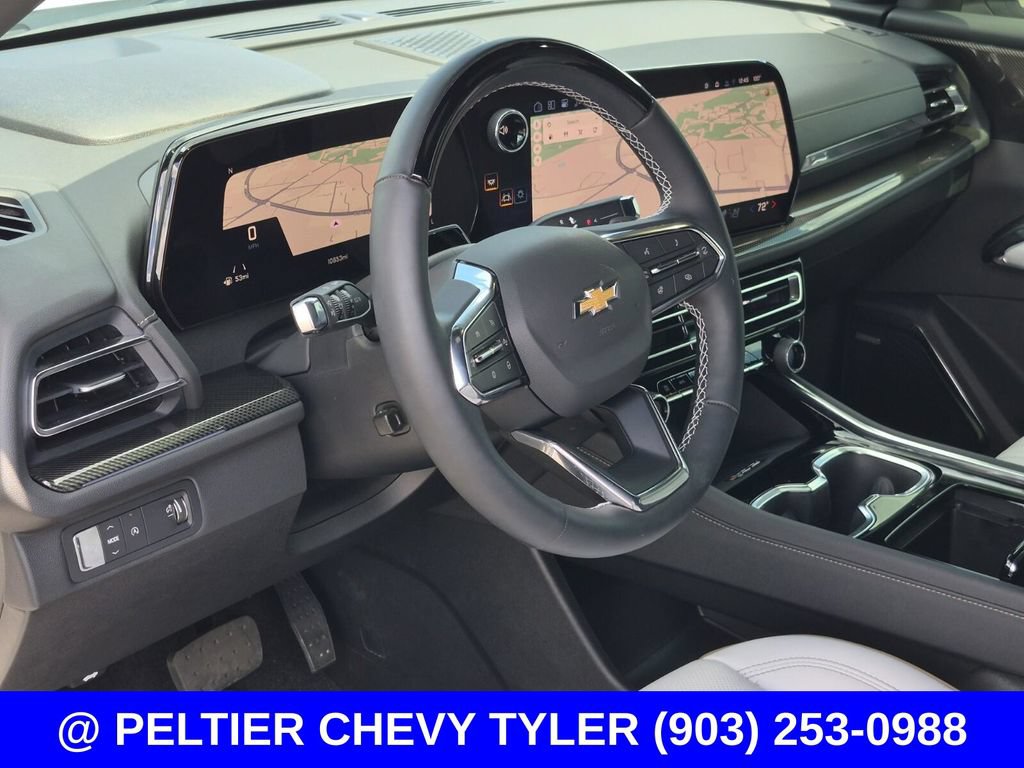 Used 2025 Chevrolet Traverse High Country FWD image 37