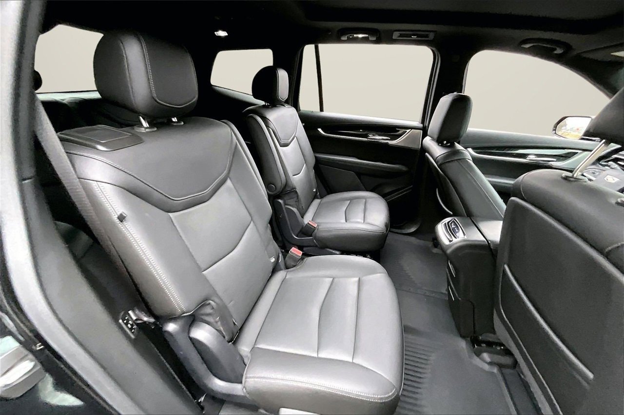 Used 2022 Cadillac XT6 Premium Luxury w/ Technology Package image 25