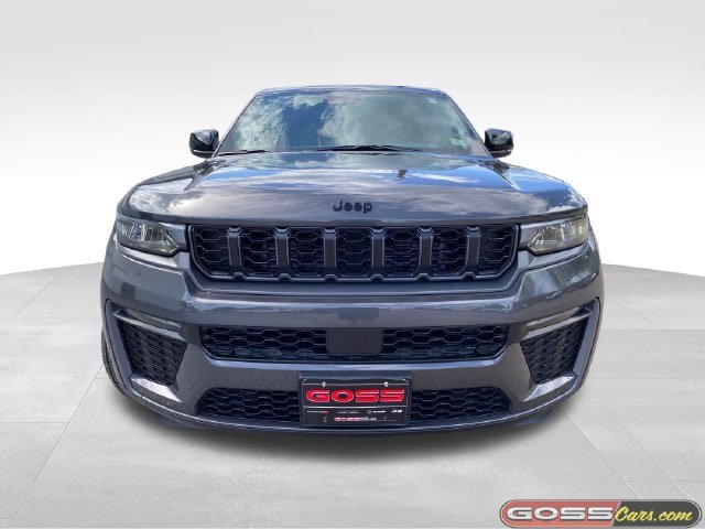 New 2026 Jeep Grand Cherokee Limited w/ Limited Altitude Package AWD/4WD image 2