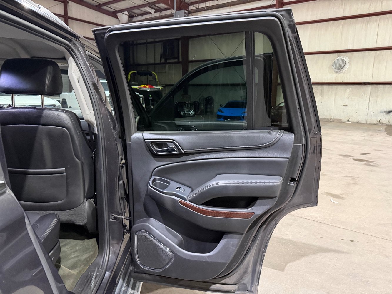 Used 2015 GMC Yukon SLE w/ Convenience Package RWD image 20