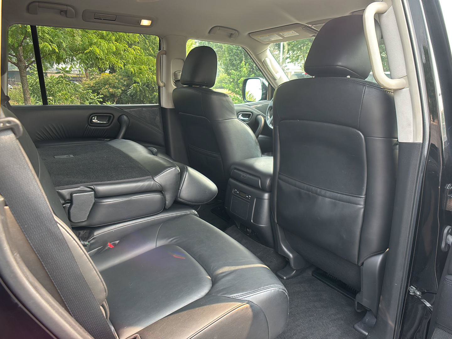 Used 2021 Nissan Armada SV AWD/4WD image 20