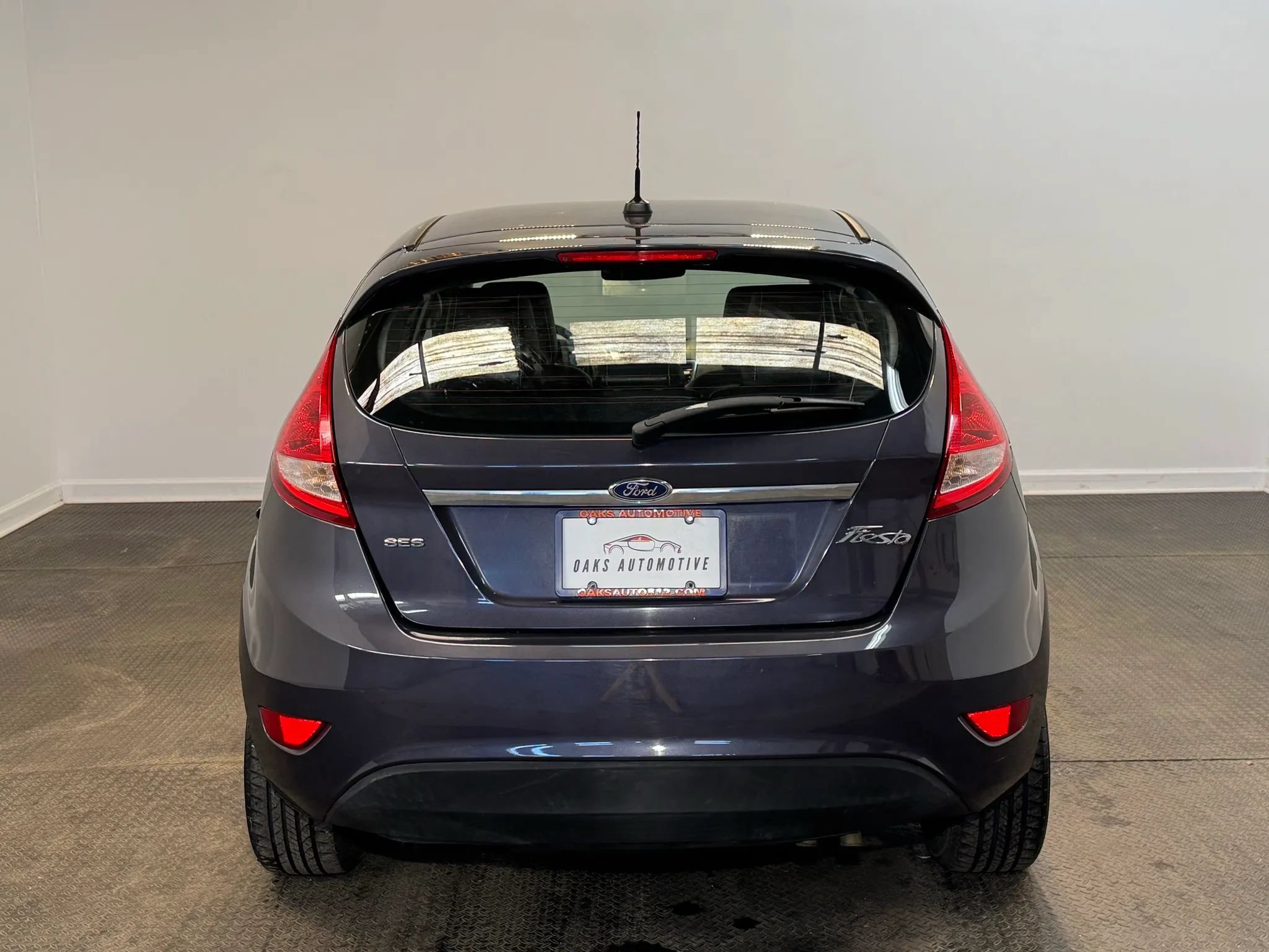 Used 2012 Ford Fiesta SES FWD image 5