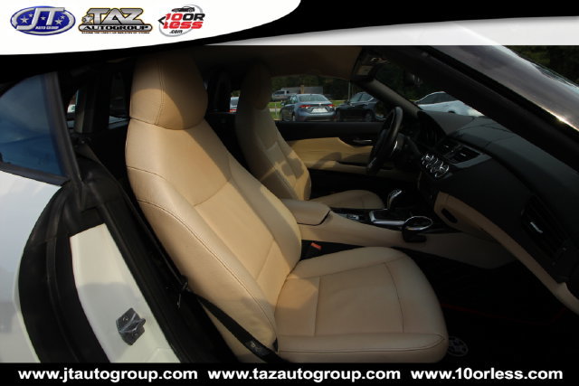 Used 2014 BMW Z4 sDrive28i RWD image 14