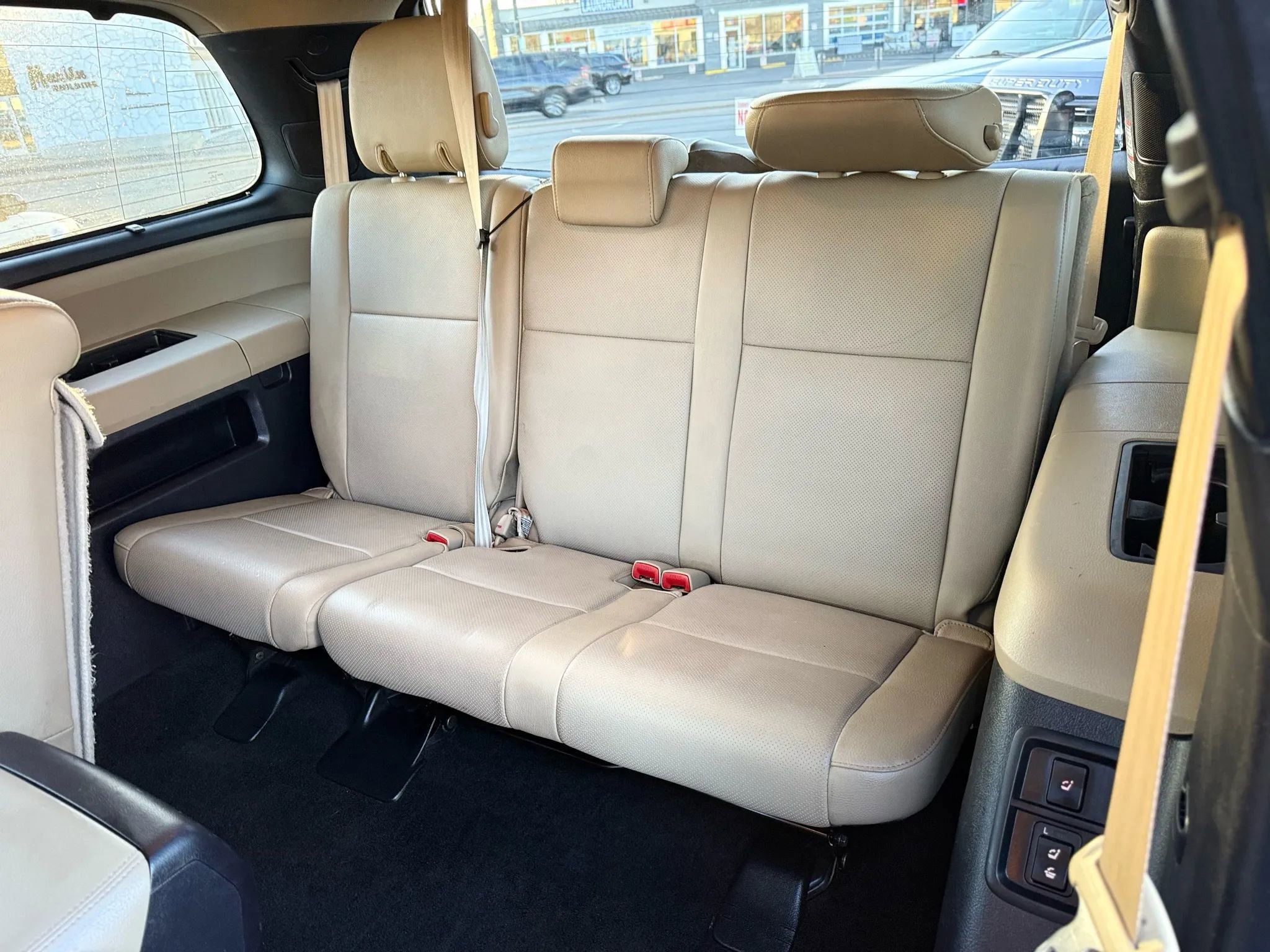 Used 2015 Toyota Sequoia Platinum image 17