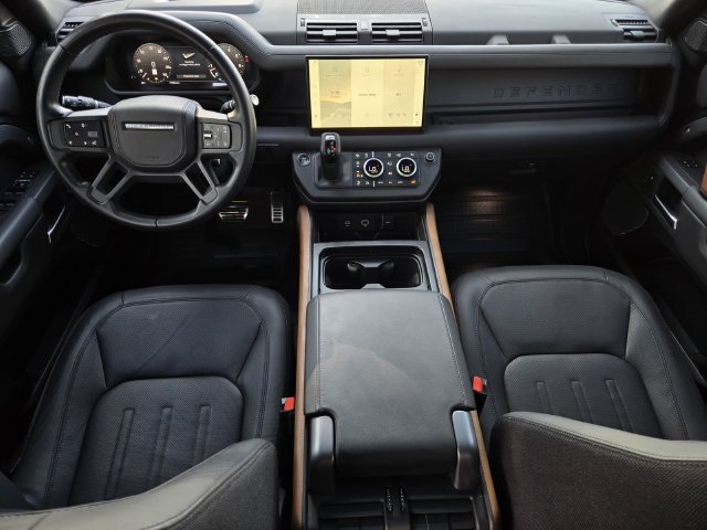 Used 2023 Land Rover Defender 110 X AWD/4WD image 17