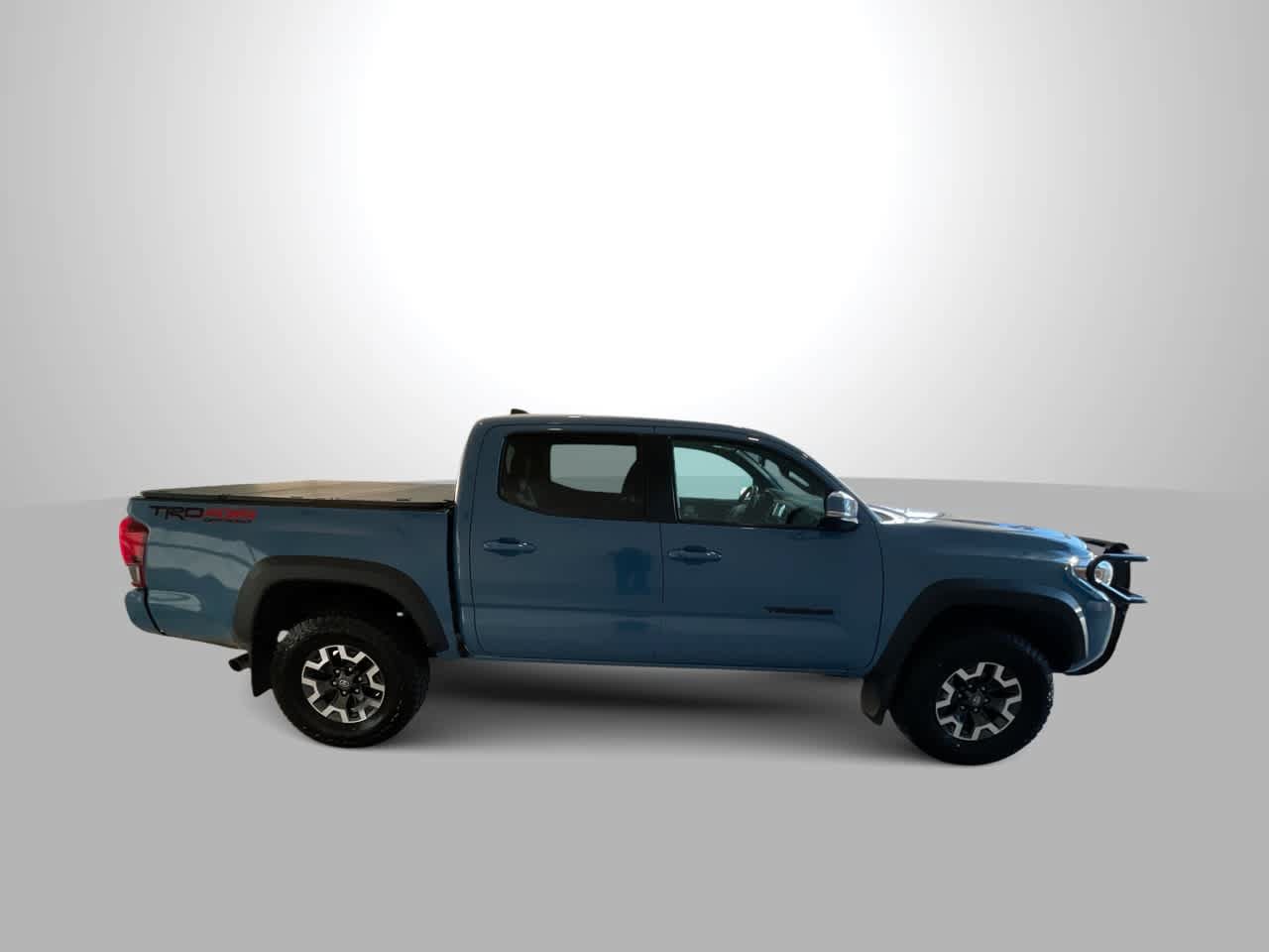Used 2019 Toyota Tacoma TRD Off-Road AWD/4WD image 9