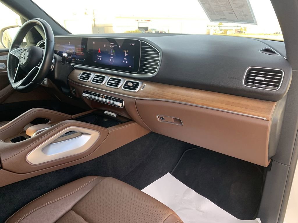 Used 2024 Mercedes-Benz GLE 350 4MATIC image 27