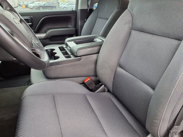 Used 2018 Chevrolet Silverado 1500 LT w/ LT Eassist Package image 3