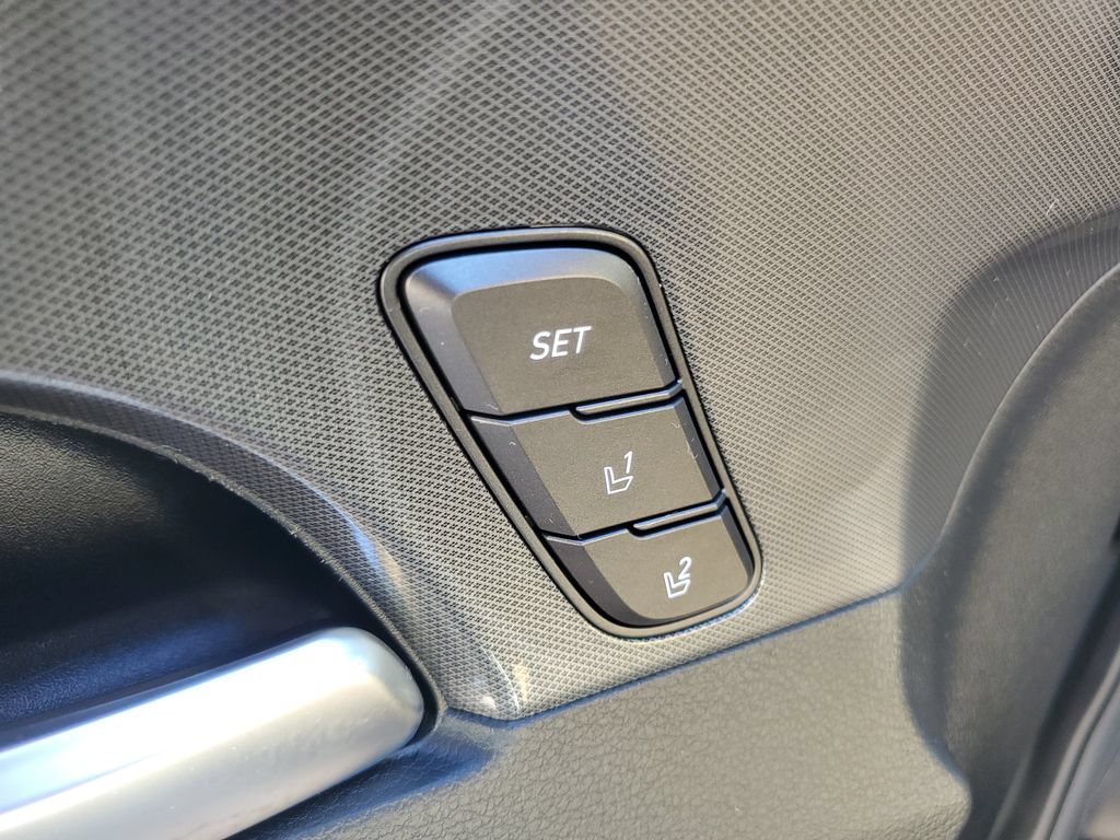 Used 2021 Hyundai Santa Fe Calligraphy AWD/4WD image 12