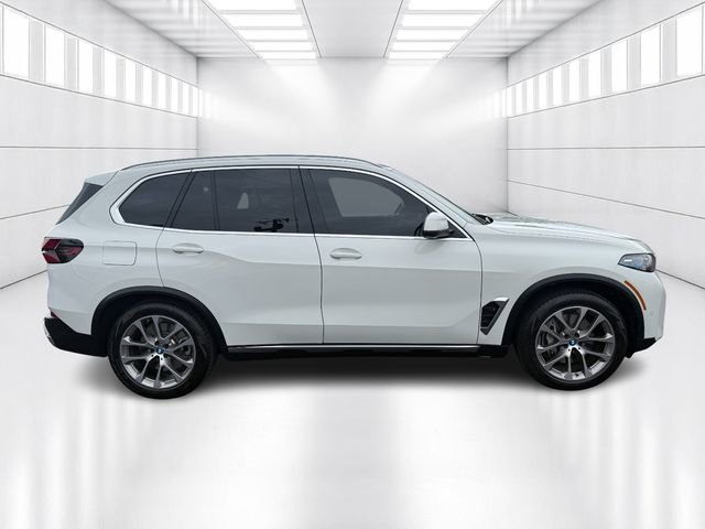 Used 2024 BMW X5 xDrive50e w/ Executive Package AWD/4WD image 4