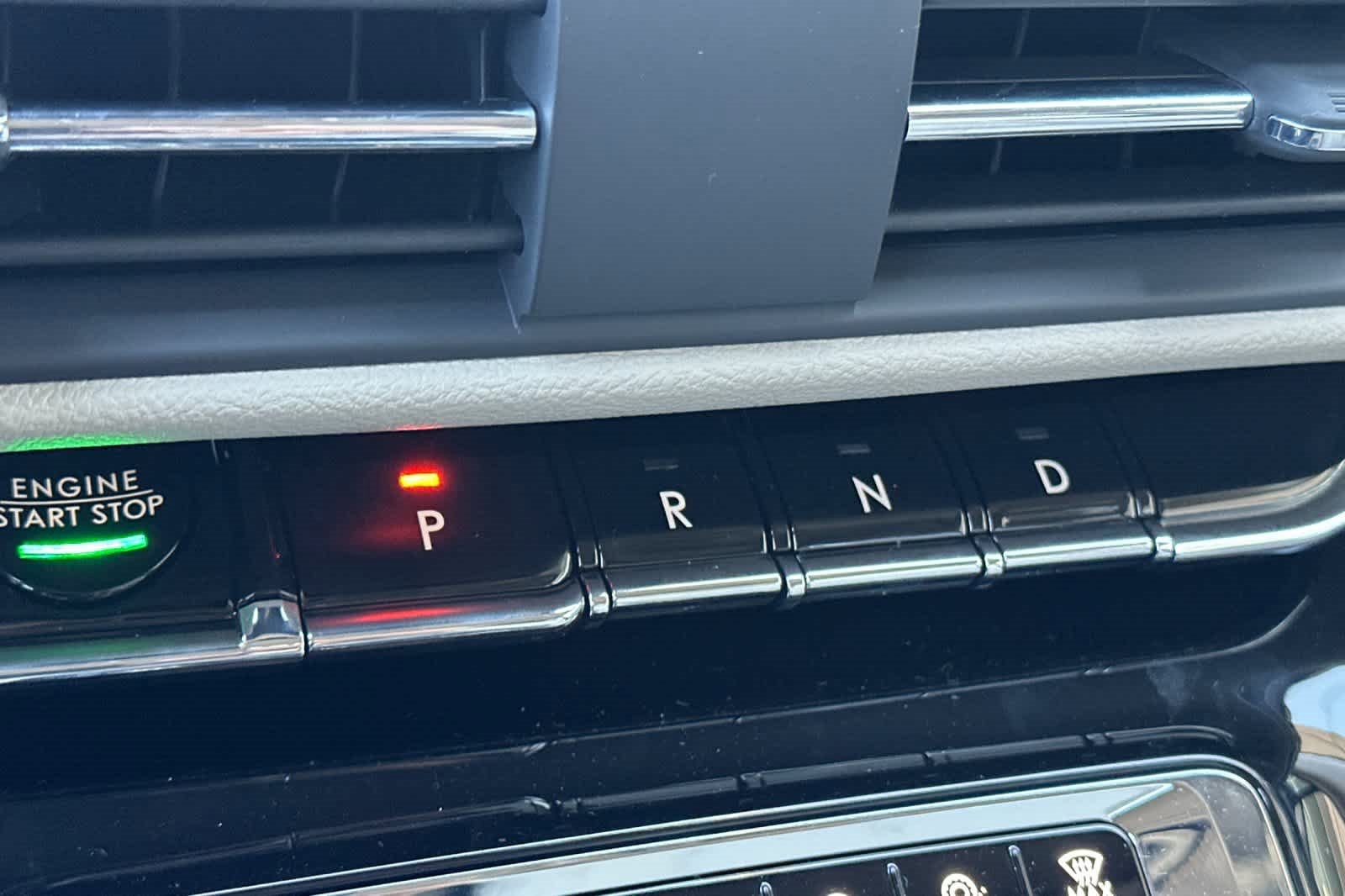 Used 2025 Lincoln Corsair Premiere w/ Equipment Group 101A image 23