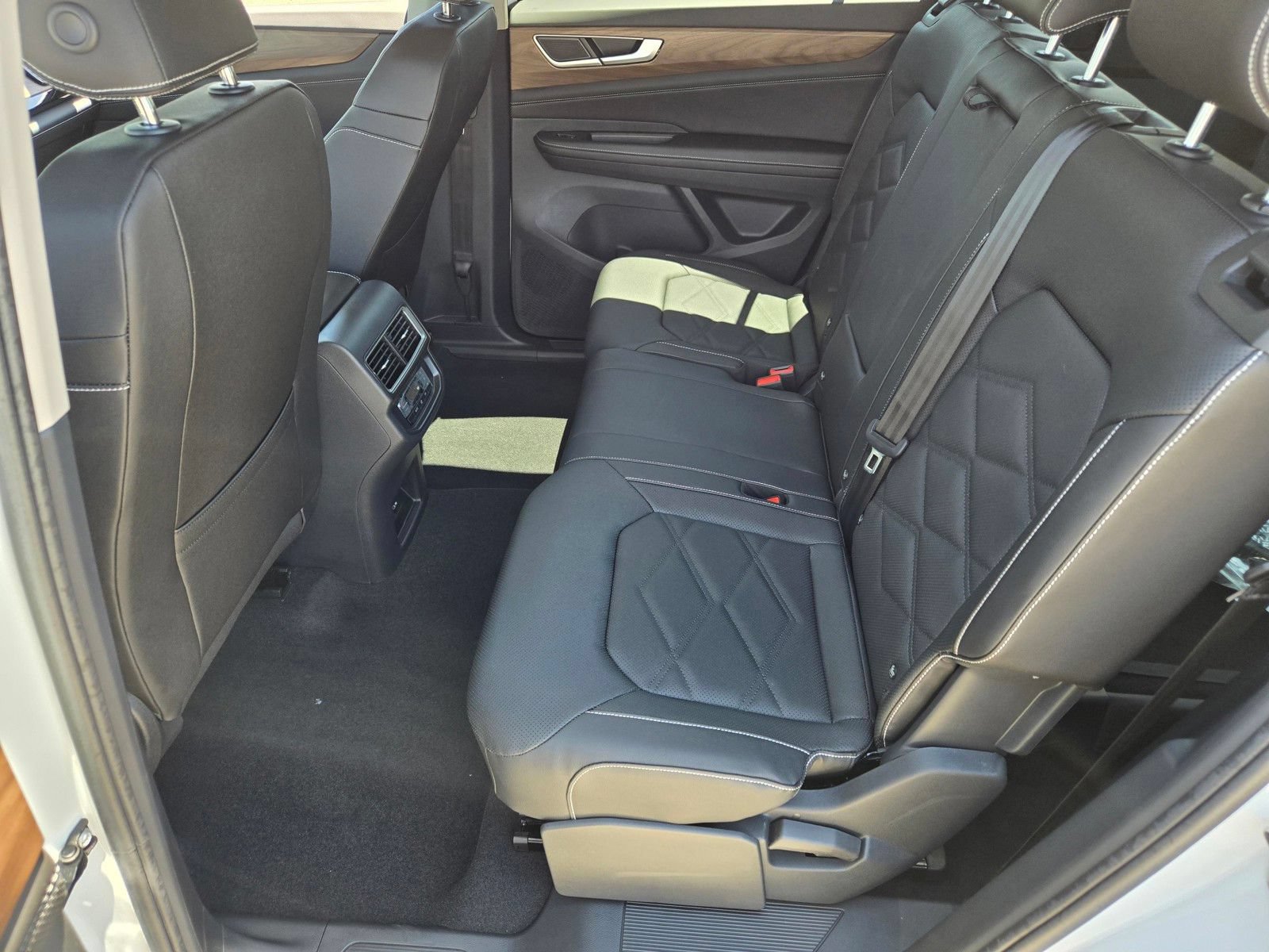 New 2026 Volkswagen Atlas SE AWD/4WD image 7