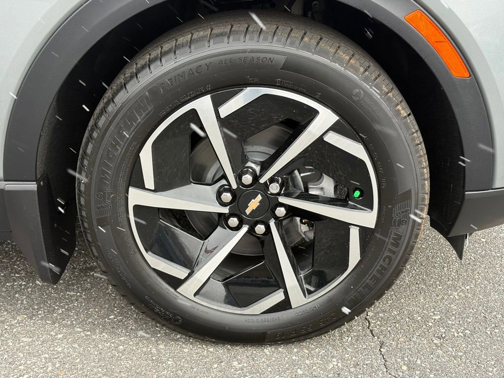 New 2026 Chevrolet Equinox EV LT image 12