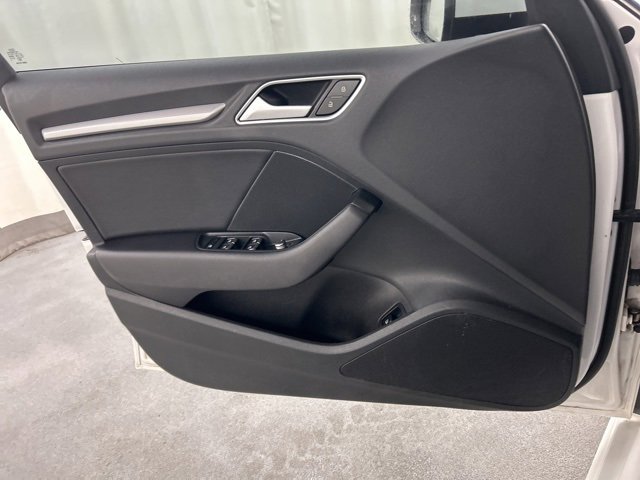 Used 2016 Audi A3 e-tron Premium w/ Audi MMI Navigation Plus image 23