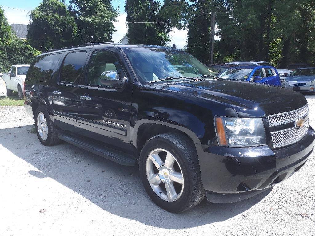 Used 2007 Chevrolet Suburban LTZ w/ LTZ Preferred Equipment Group RWD image 1