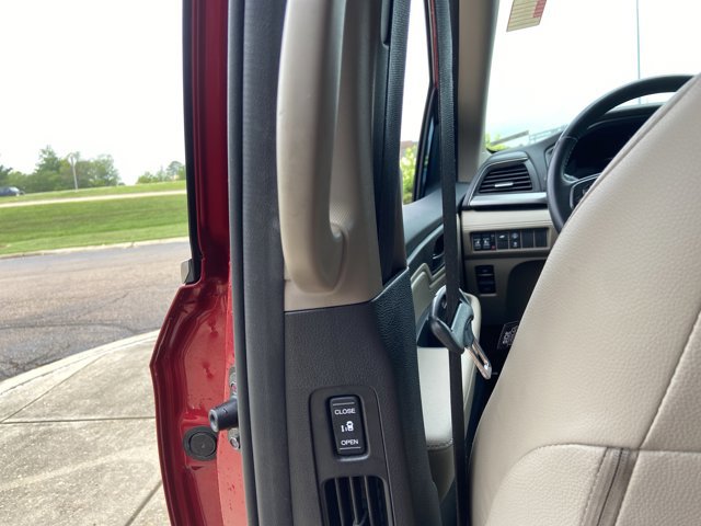 Used 2023 Honda Odyssey EX-L image 53