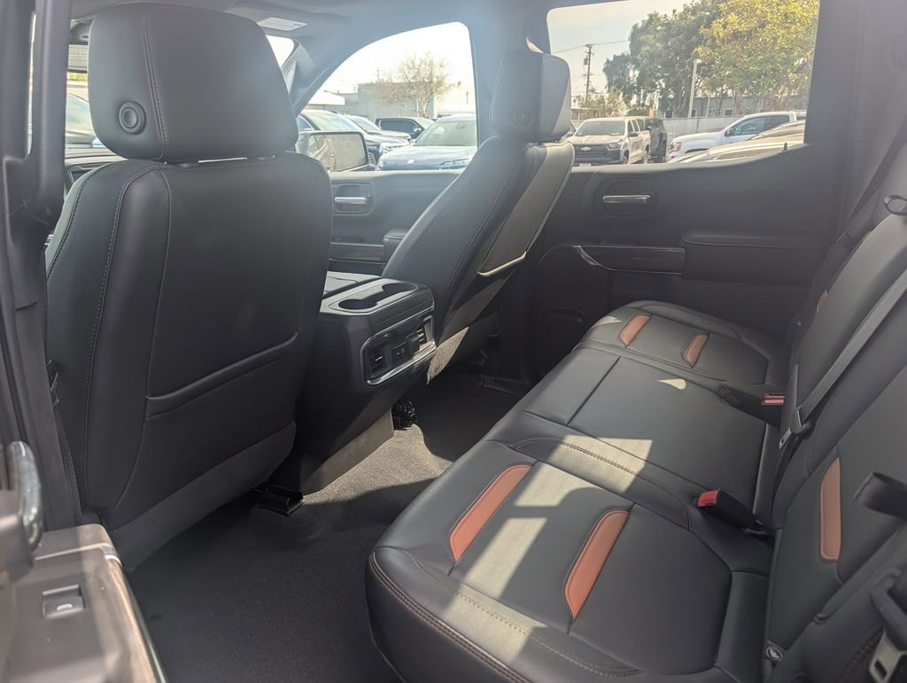 Used 2022 GMC Sierra 1500 AT4 w/ AT4 Premium Package AWD/4WD image 5