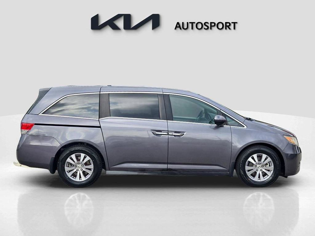 Used 2016 Honda Odyssey SE image 7