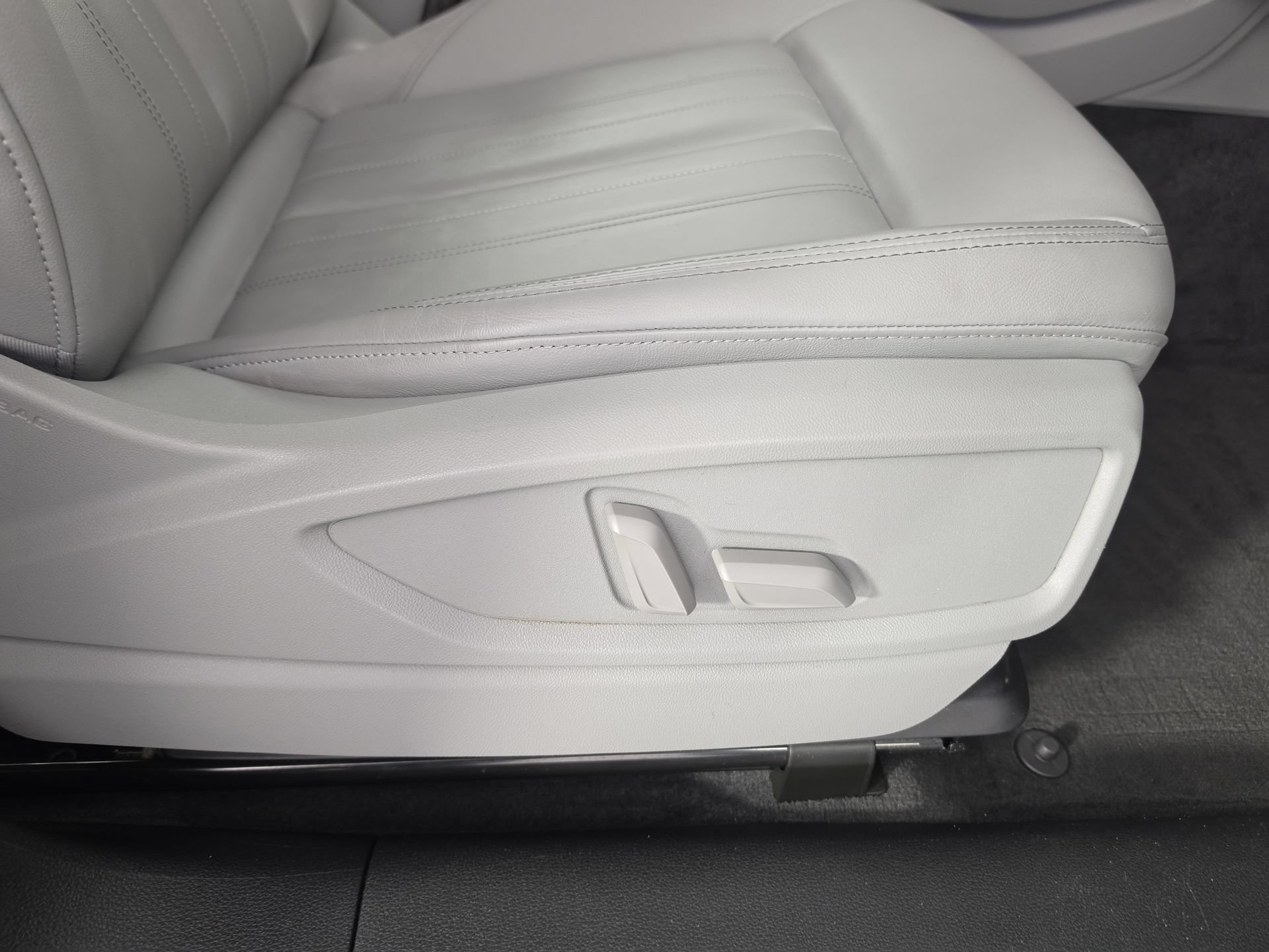 Used 2024 Audi Q5 Premium w/ Convenience Package AWD/4WD image 46