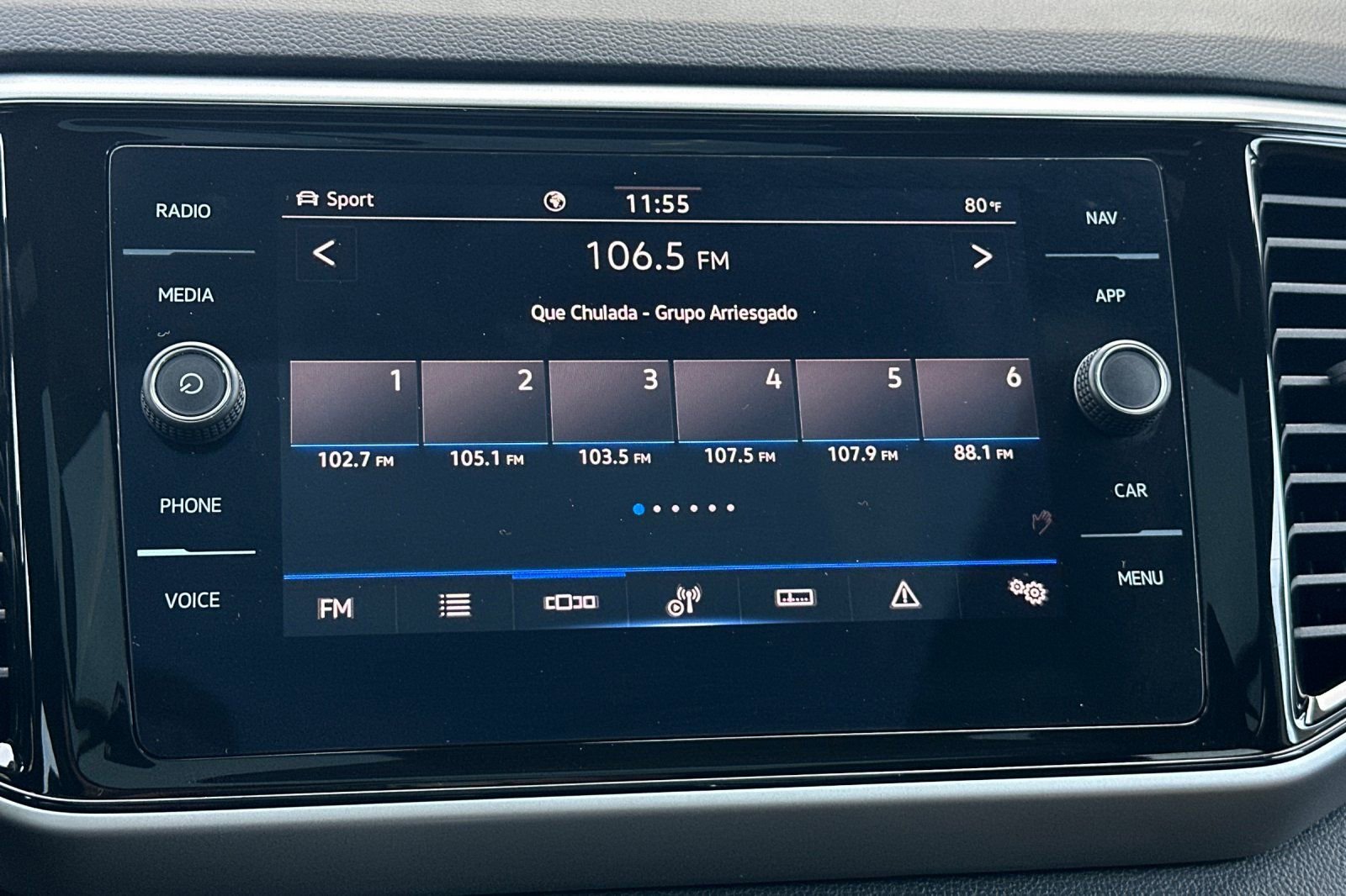 Certified 2023 Volkswagen Atlas Cross Sport SEL R-Line image 18