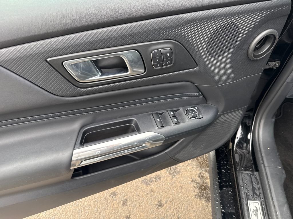 Used 2025 Ford Mustang GT Premium image 19