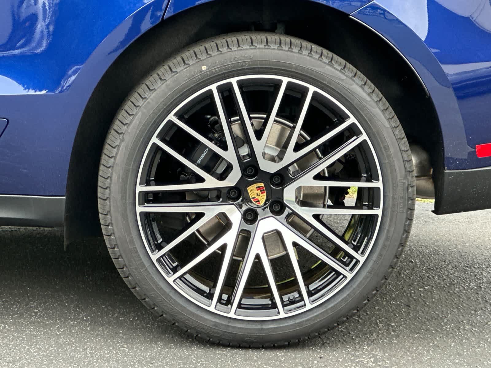 New 2026 Porsche Macan AWD/4WD image 31