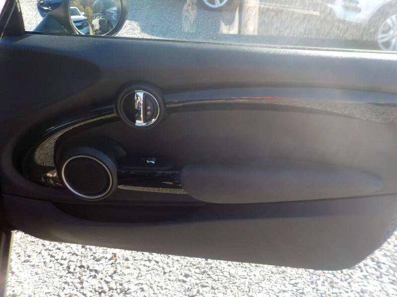 Used 2015 MINI Cooper S image 19