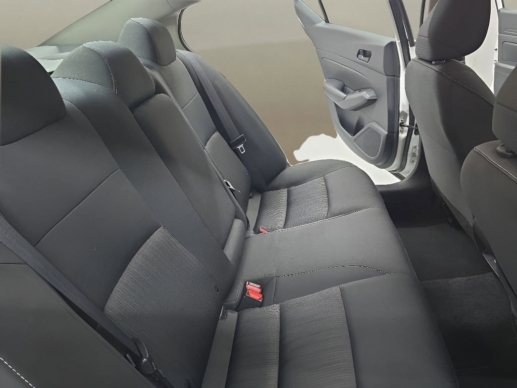 Used 2025 Nissan Altima 2.5 SV FWD image 18