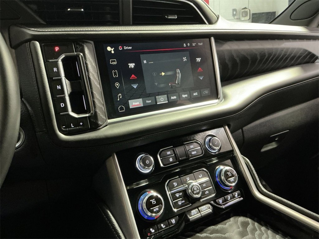 Used 2024 GMC Yukon XL Denali w/ Max Trailering Package image 29