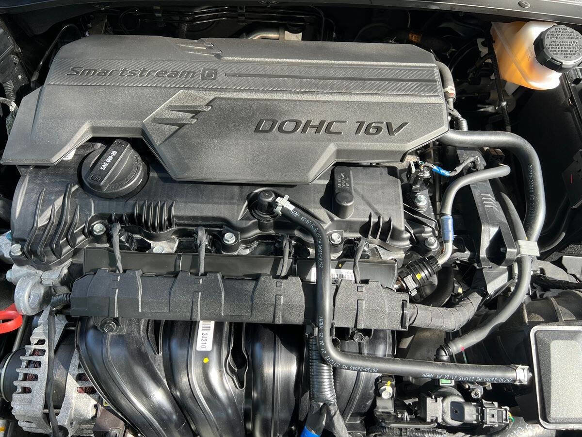 Used 2024 Hyundai Elantra SEL image 17