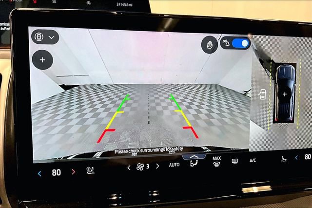 Used 2025 Ford Expedition Active image 29