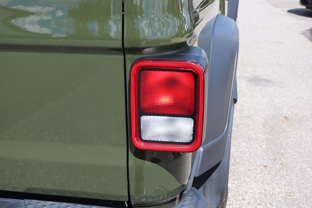 Used 2022 Jeep Gladiator Sport AWD/4WD image 34