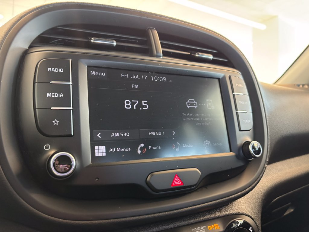 Used 2023 Kia Soul LX FWD image 19