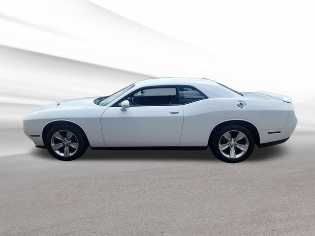 Used 2020 Dodge Challenger SXT RWD image 5