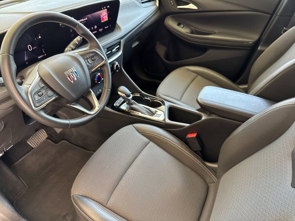 Used 2025 Buick Encore GX Preferred FWD image 9