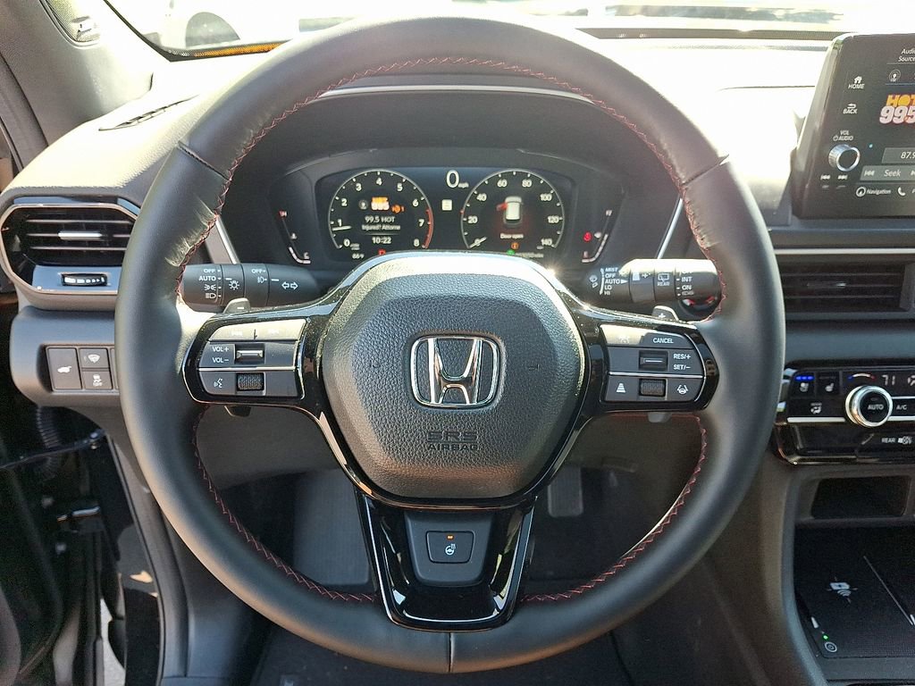 Used 2025 Honda Pilot Black Edition image 20