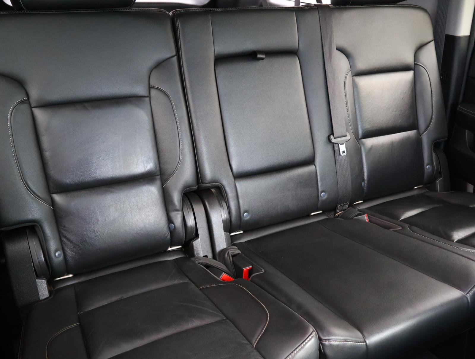 Used 2019 Chevrolet Suburban LT image 21