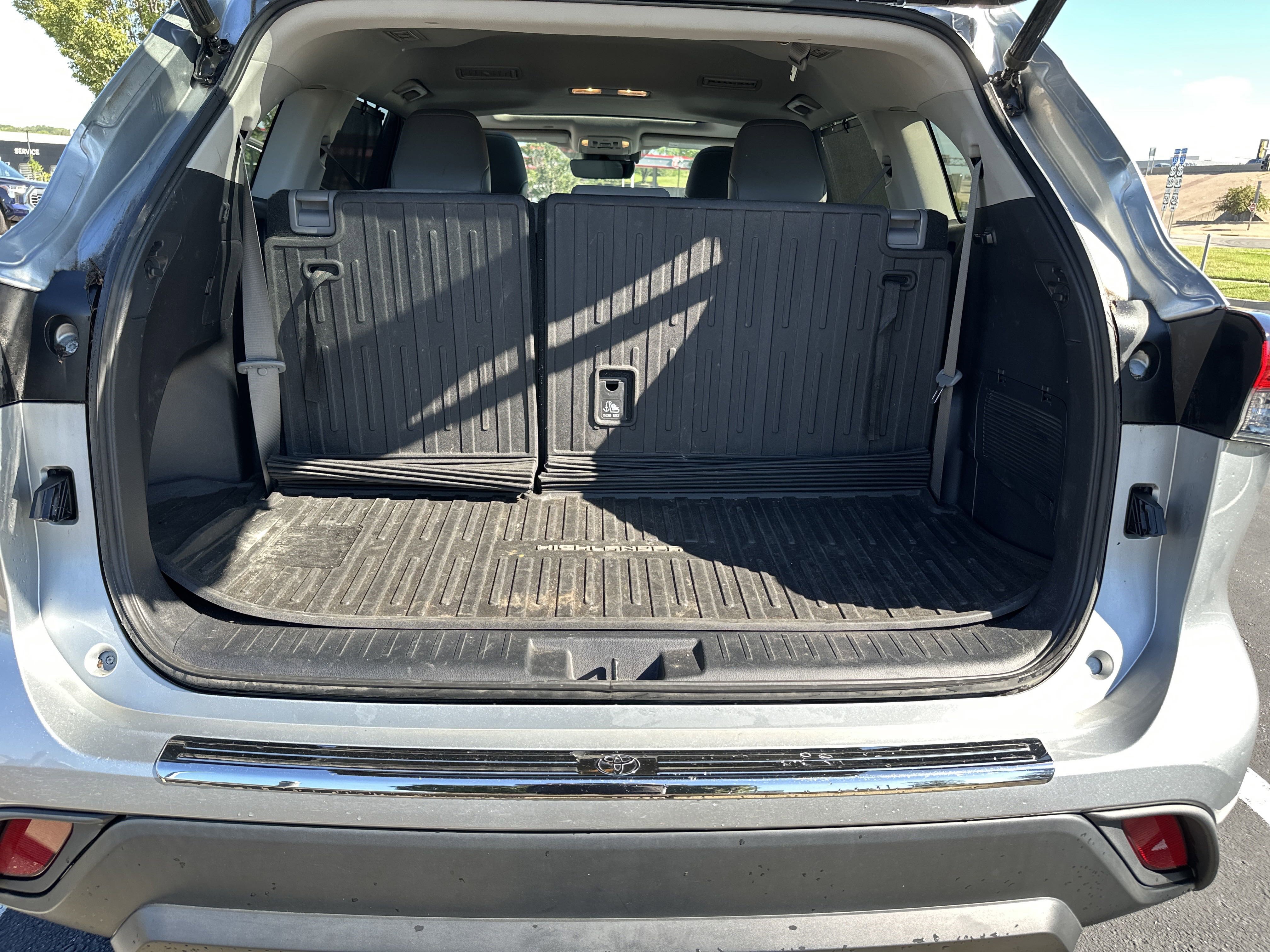 Certified 2020 Toyota Highlander XLE image 30