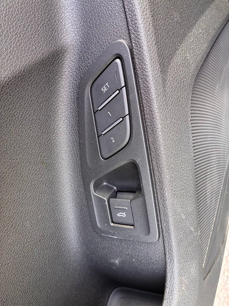 Used 2025 Audi Q3 2.0T Premium AWD/4WD image 31