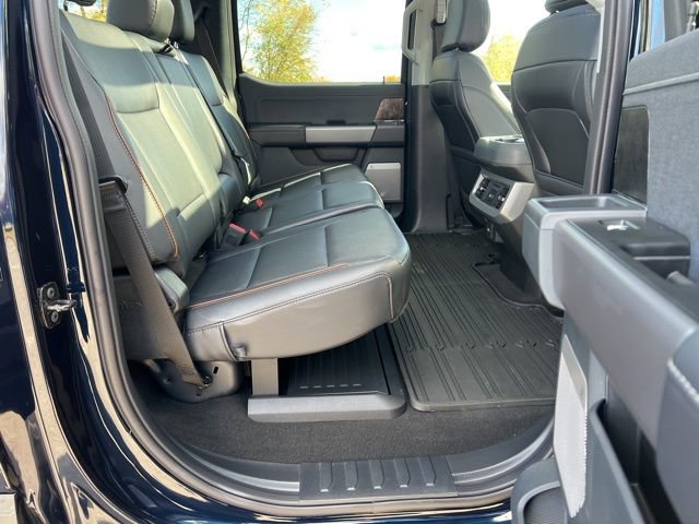 Used 2025 Ford F350 Lariat w/ Black Appearance Package image 33