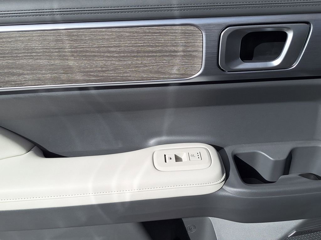 New 2025 Hyundai Santa Fe Calligraphy image 14