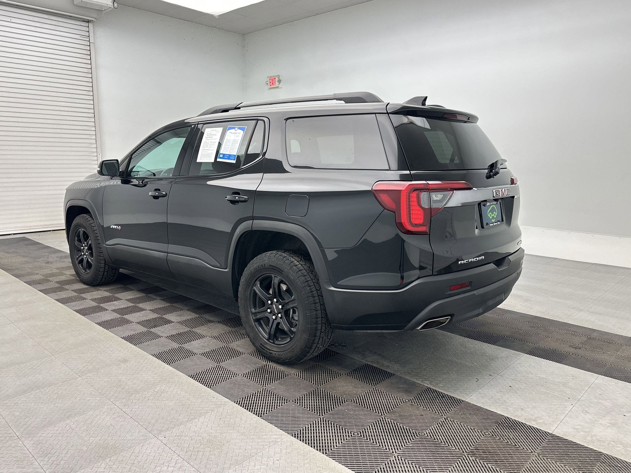 Certified 2023 GMC Acadia AT4 image 3