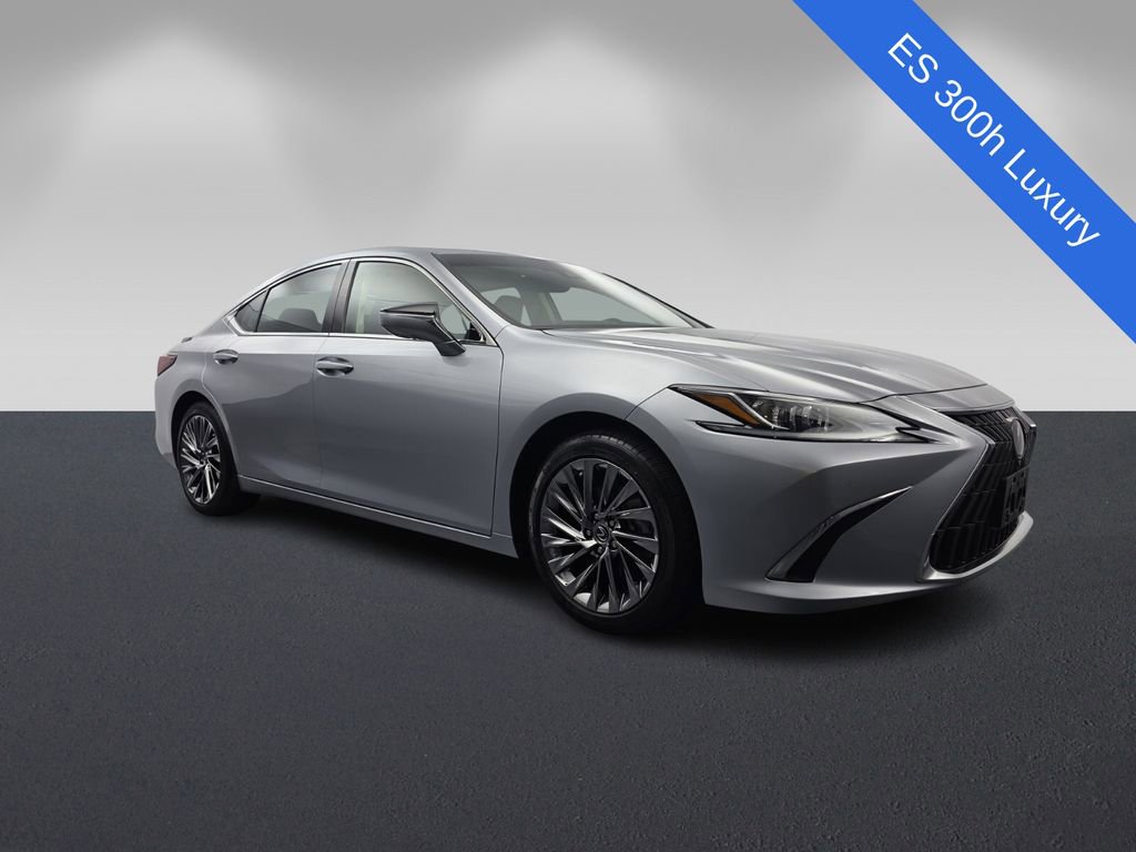 Used 2025 Lexus ES 300h w/ Technology Package